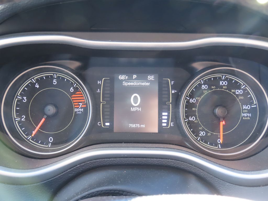 Thumbnail: 2018 Jeep Cherokee - 19