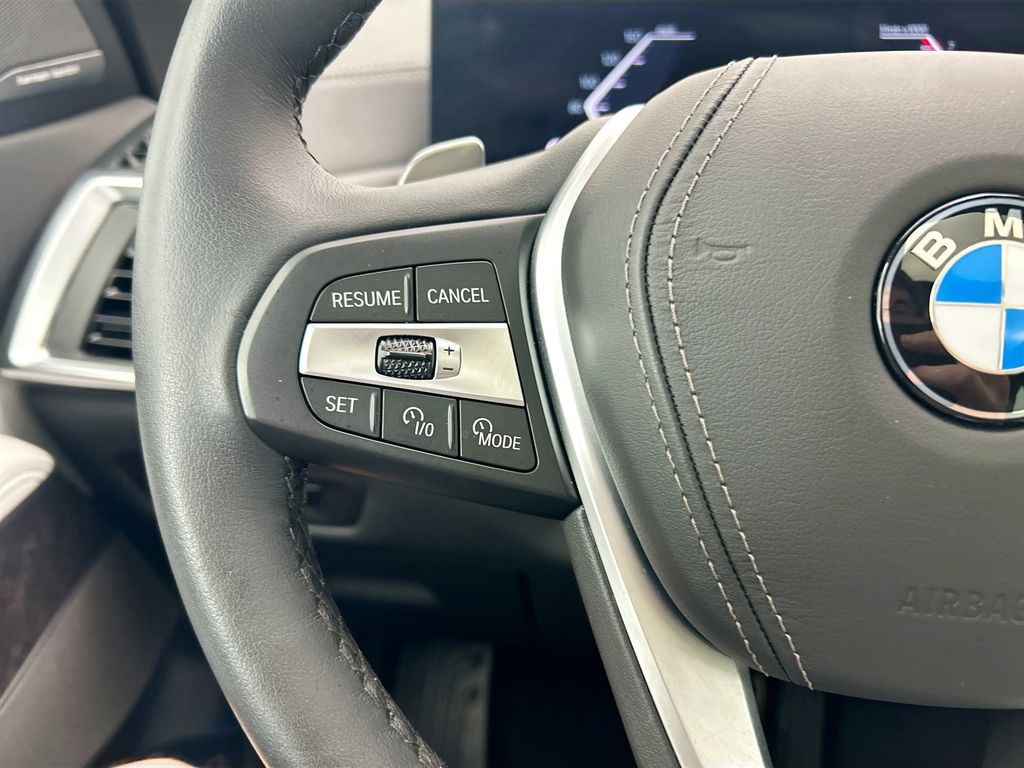 Thumbnail: 2026 BMW X5 - 11