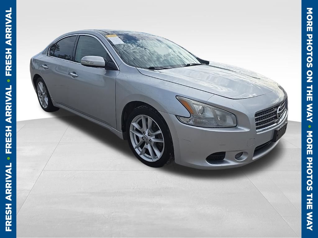 Silver Lightning Metallic 2009 Nissan Maxima Sedan Front-Wheel Drive Continuously Variable Transmission