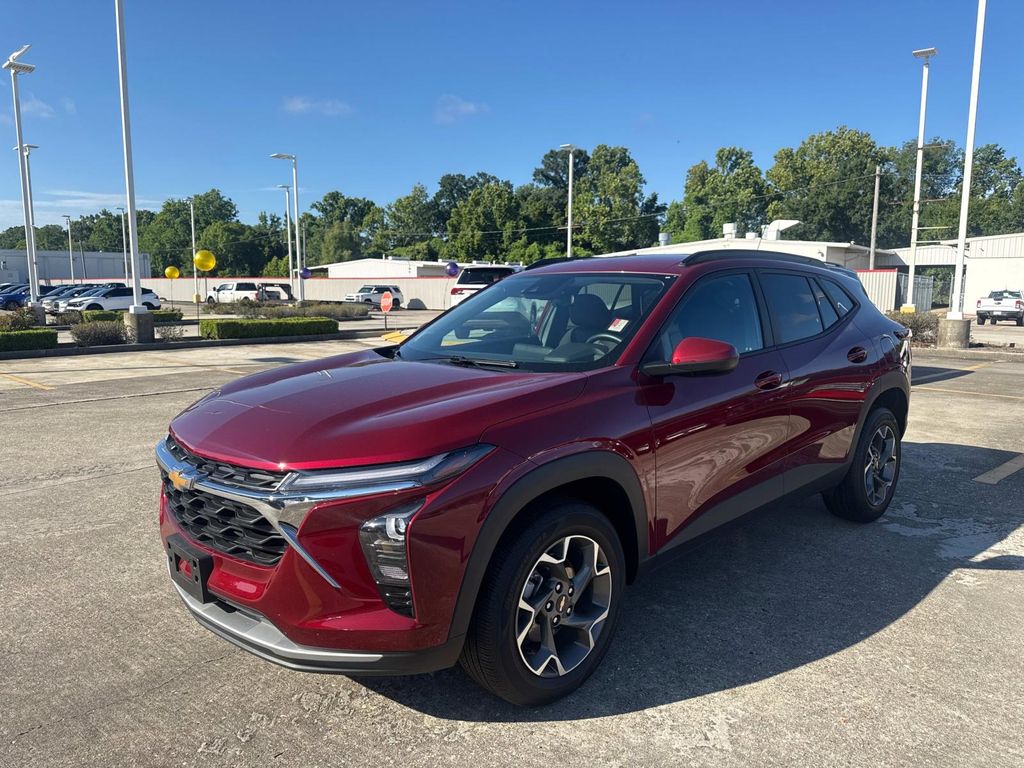 2025 Chevrolet Trax LT