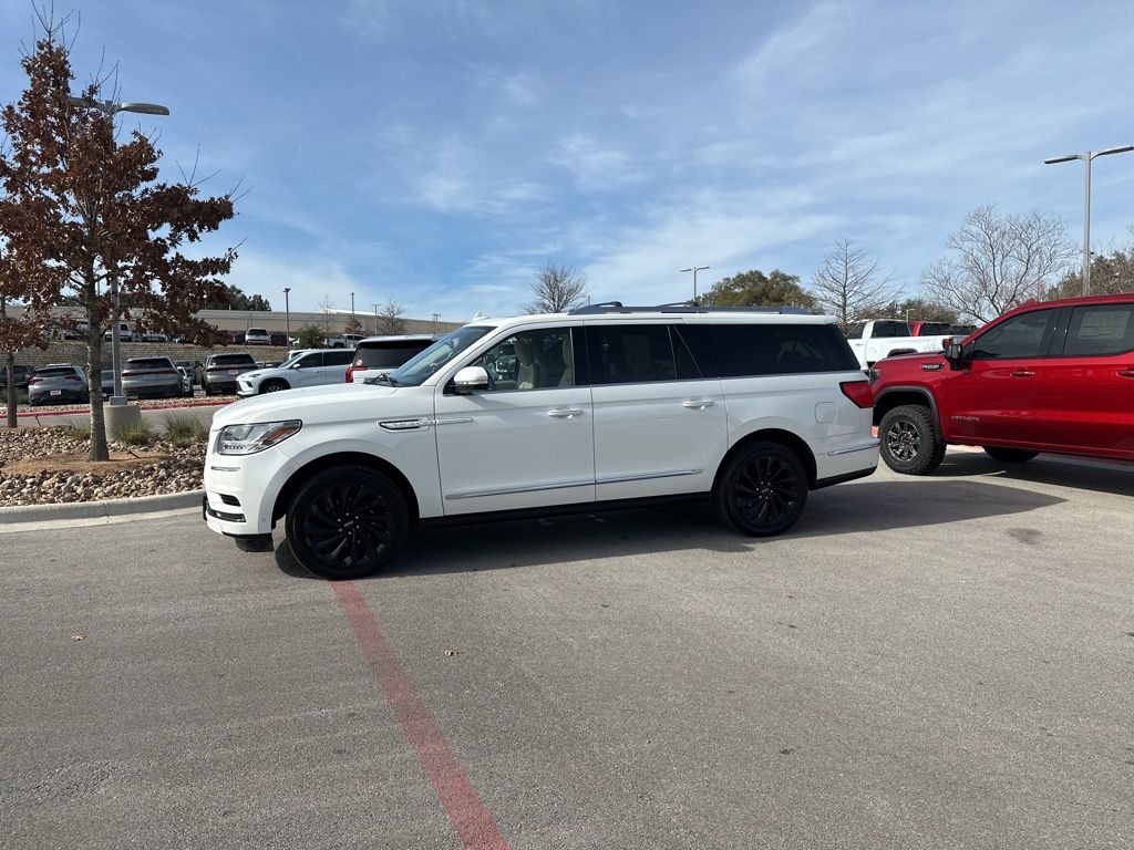 Used Car 2020 Lincoln Navigator L  L Reserve For Sale Under $35,000 In Austin, Texas