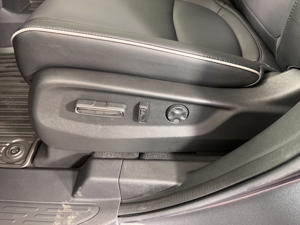 2025 Honda Odyssey Touring 30