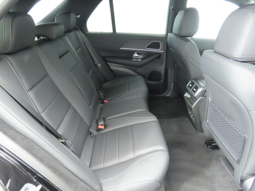 Thumbnail: 2026 Mercedes-Benz GLE - 22