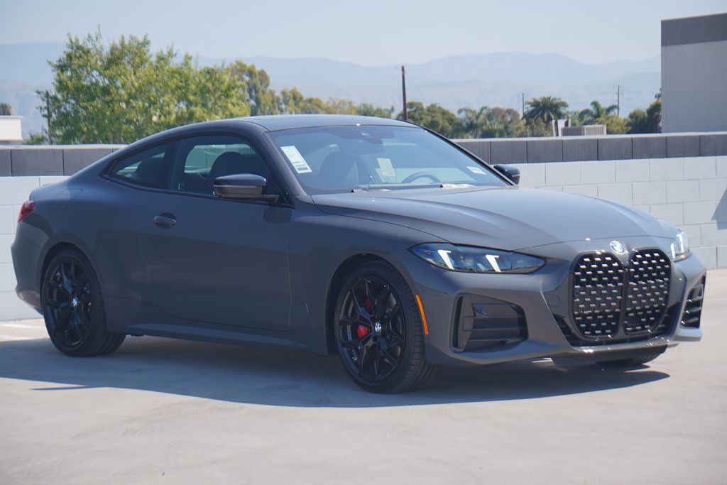 Thumbnail: 2026 BMW 4 Series - 3