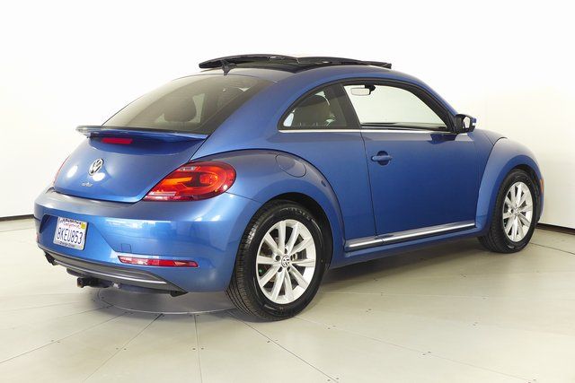 2019 Volkswagen Beetle 2.0T SE 7