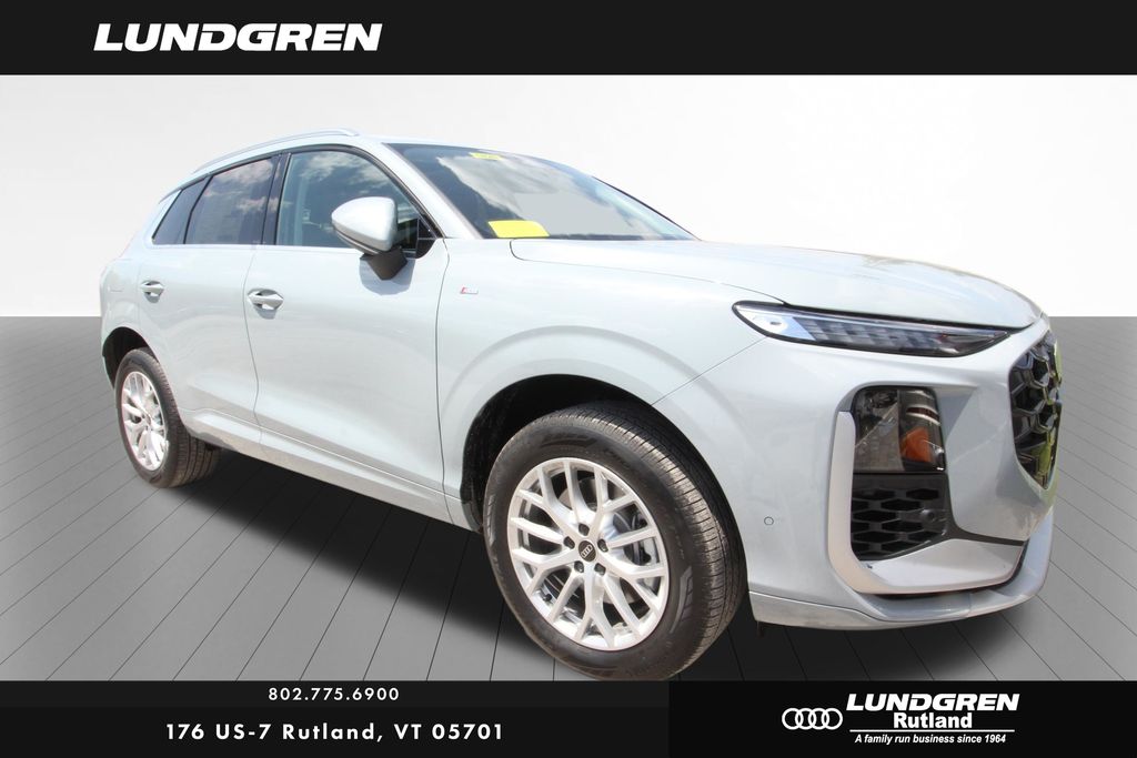 Arrow Gray Pearl Effect 2026 Audi Q3 SUV / Crossover All-Wheel Drive 7-Speed Automatic