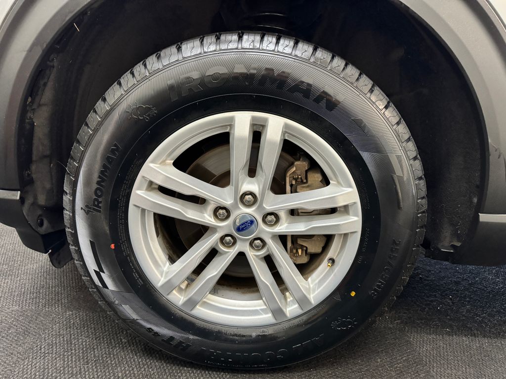 2023 Ford Explorer Base
