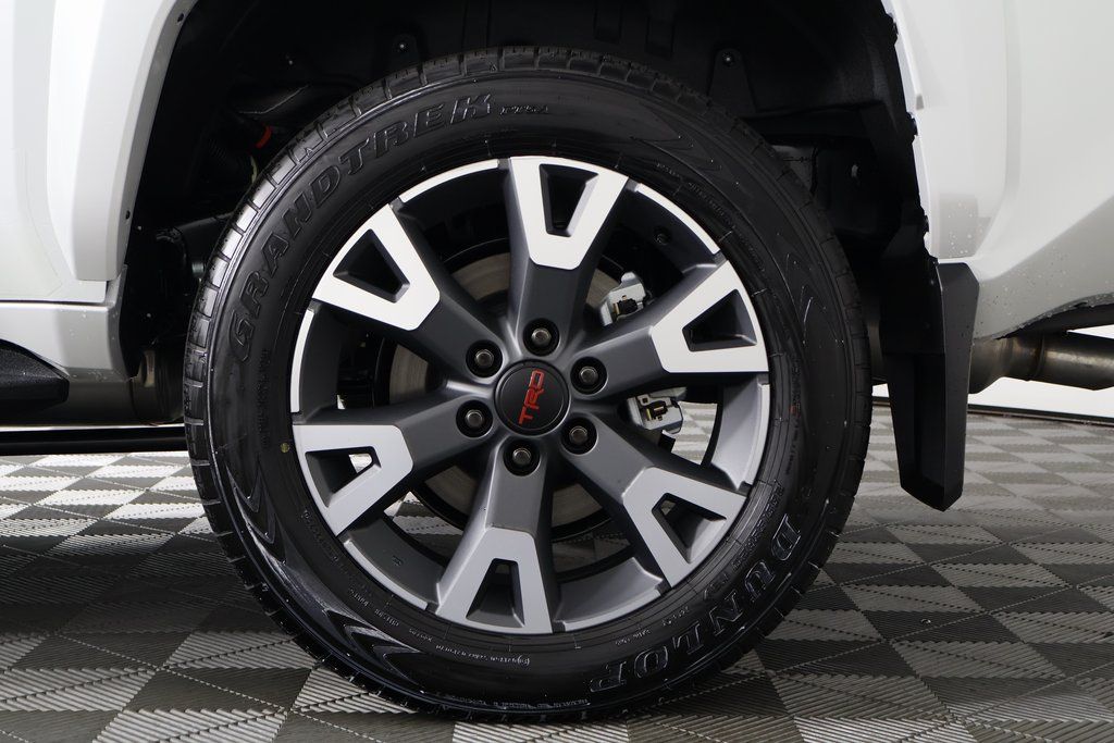 Thumbnail: 2025 Toyota 4Runner - 10