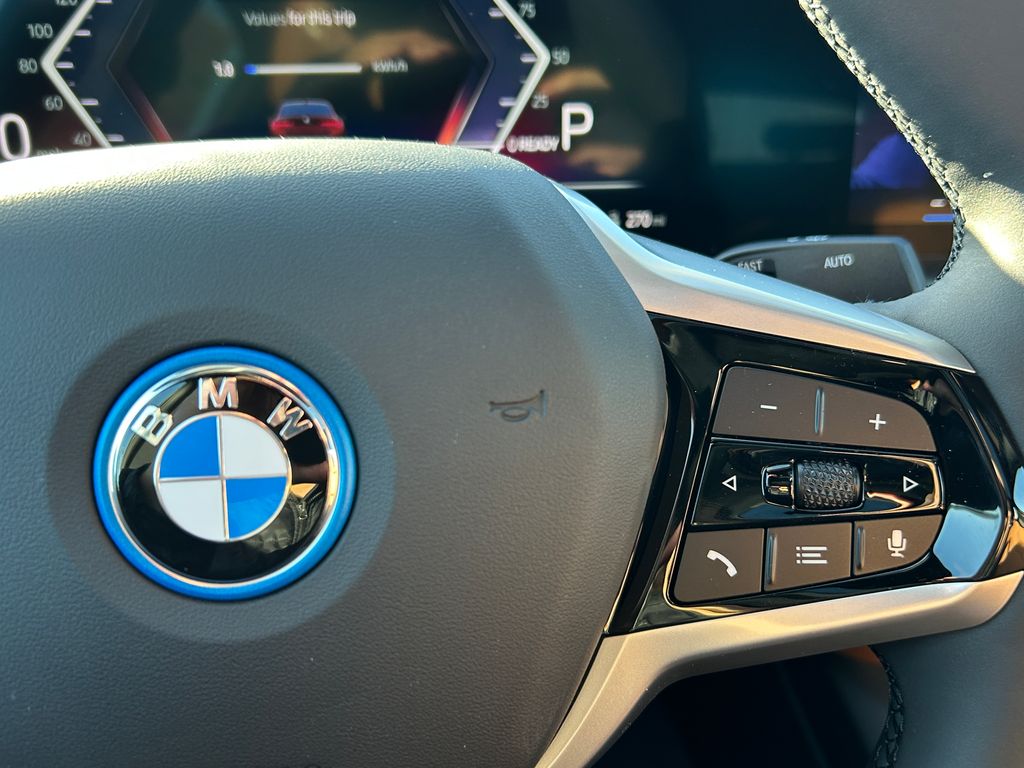 Thumbnail: 2026 BMW i4 - 20