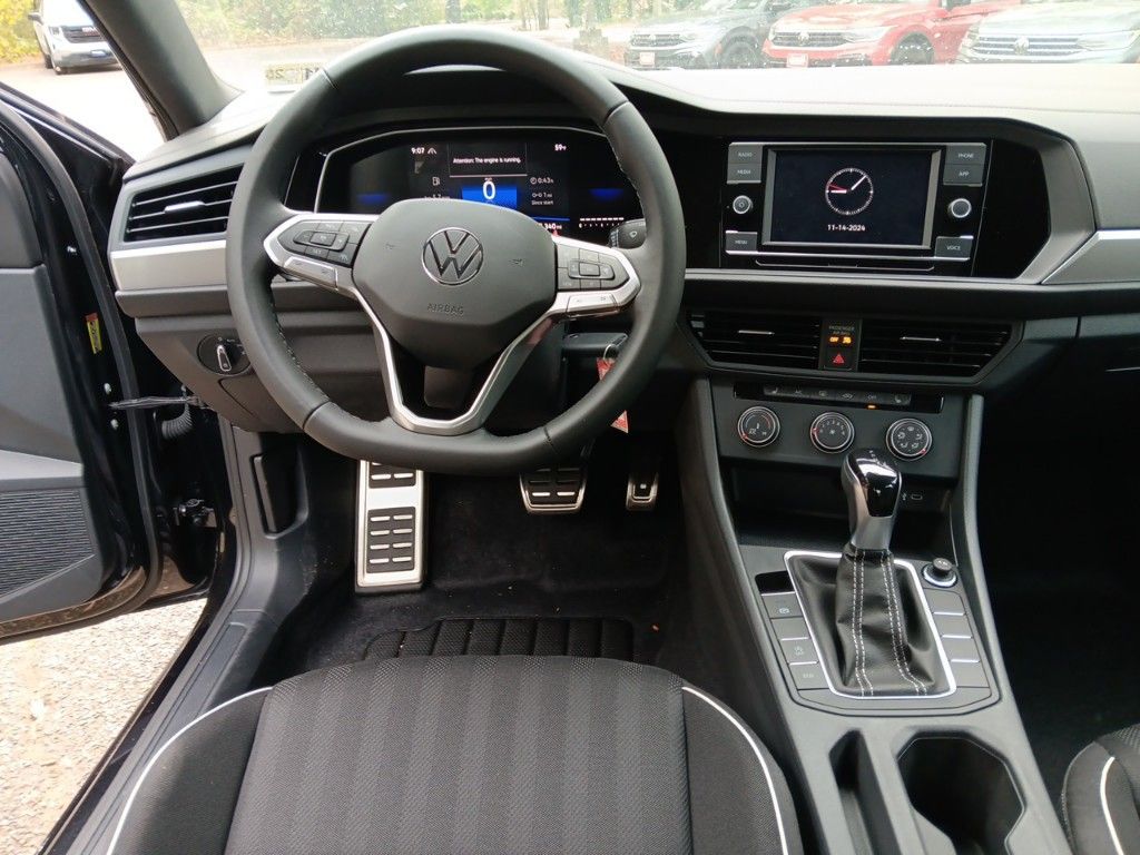 2024 Volkswagen Jetta 1.5T Sport 13