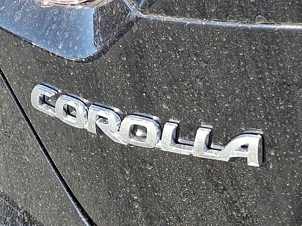 2025 Toyota Corolla LE 5