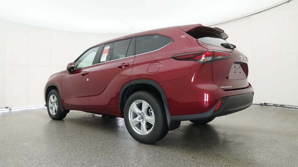 Thumbnail: 2025 Toyota Highlander - 3