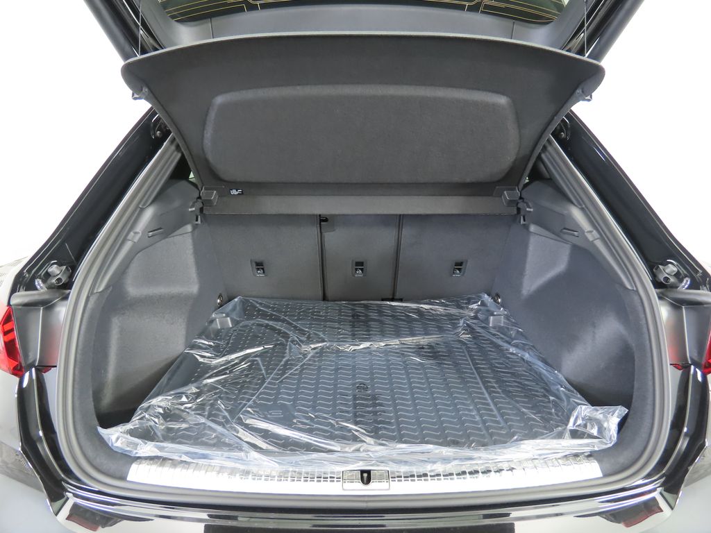 Thumbnail: 2025 Audi Q3 - 29