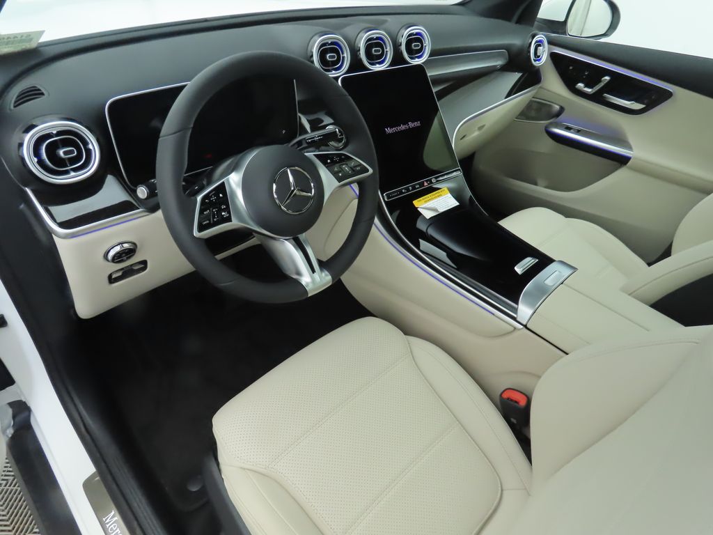 Thumbnail: 2025 Mercedes-Benz GLC - 10