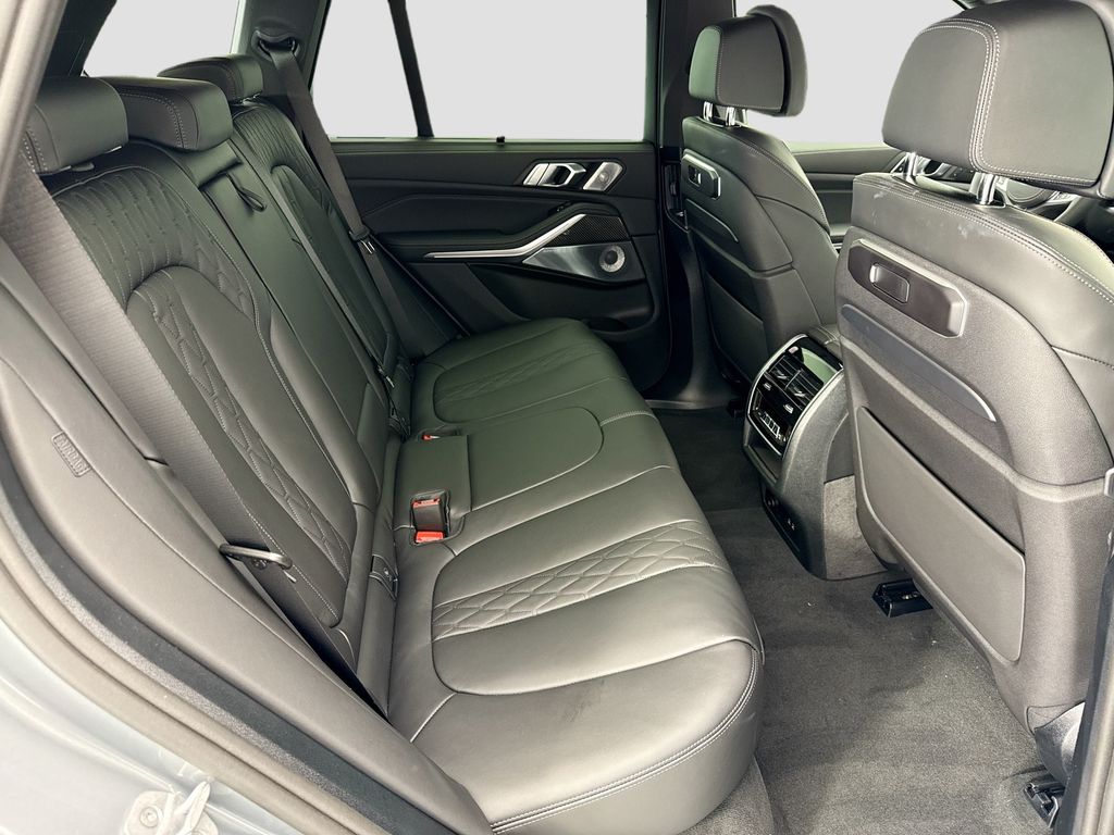 Thumbnail: 2026 BMW X5 - 21