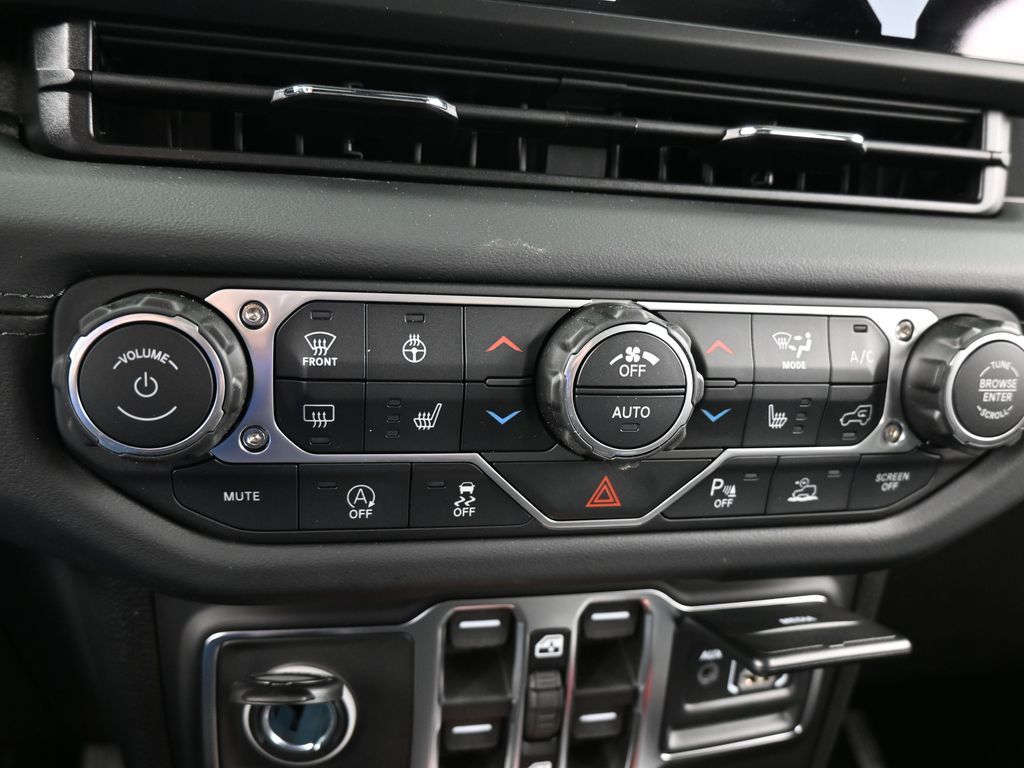 New 2026 Bright White Clearcoat Jeep Sahara image 17