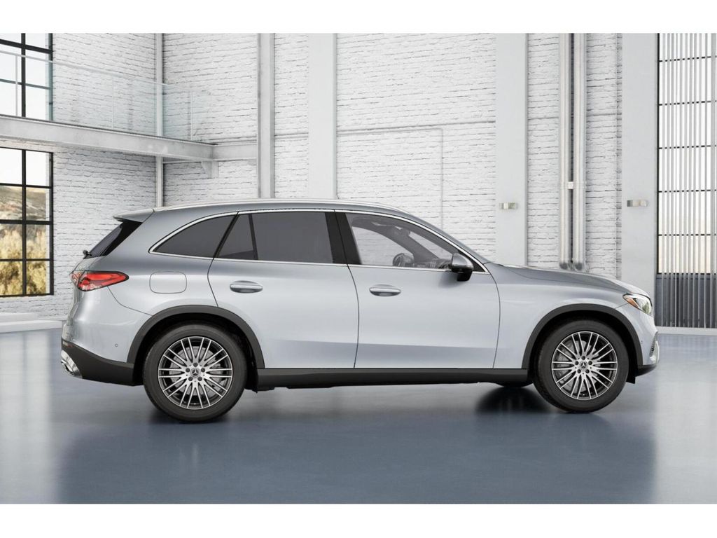 Thumbnail: 2027 Mercedes-Benz GLC - 17