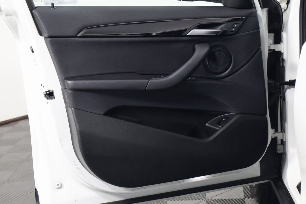 Thumbnail: 2022 BMW X2 - 12