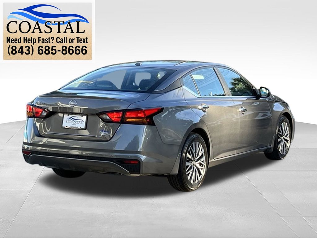 2025 Nissan Altima 2.5 SV - 11