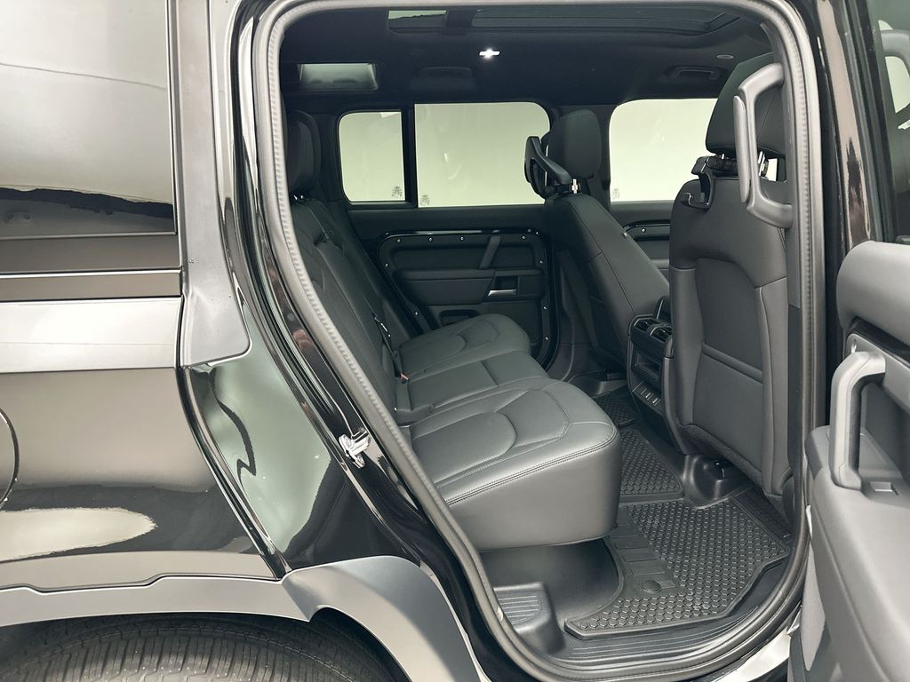 Thumbnail: 2026 Land Rover Defender - 7