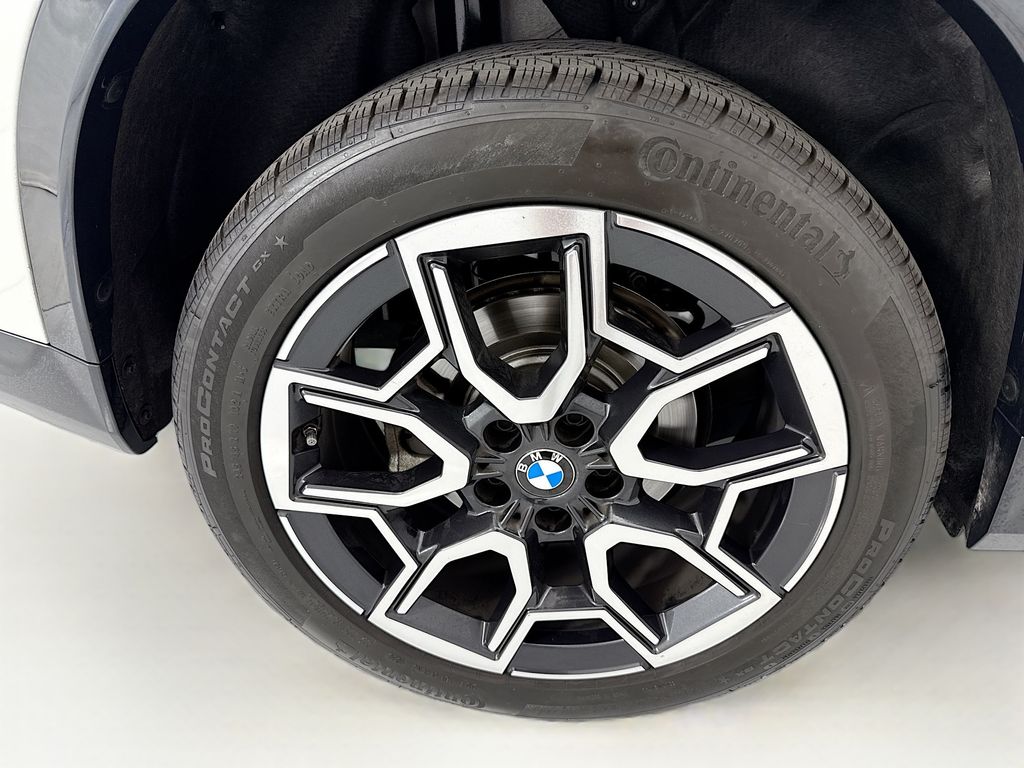 Thumbnail: 2025 BMW X1 - 32