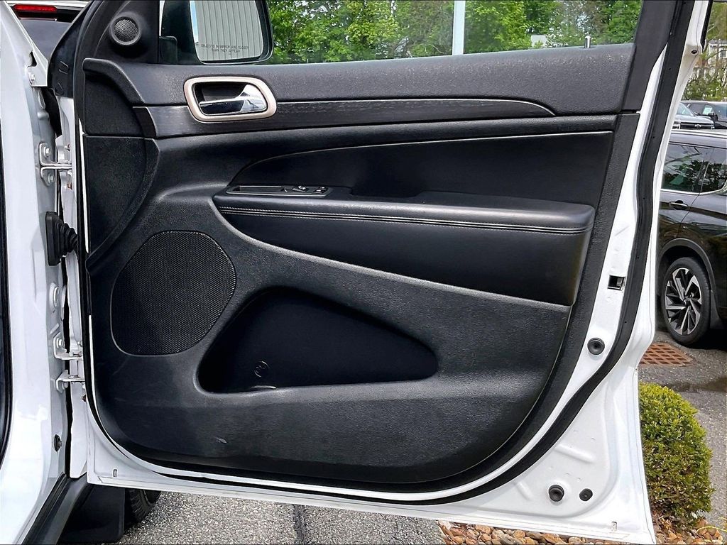 2014 Jeep Grand Cherokee — photo 12