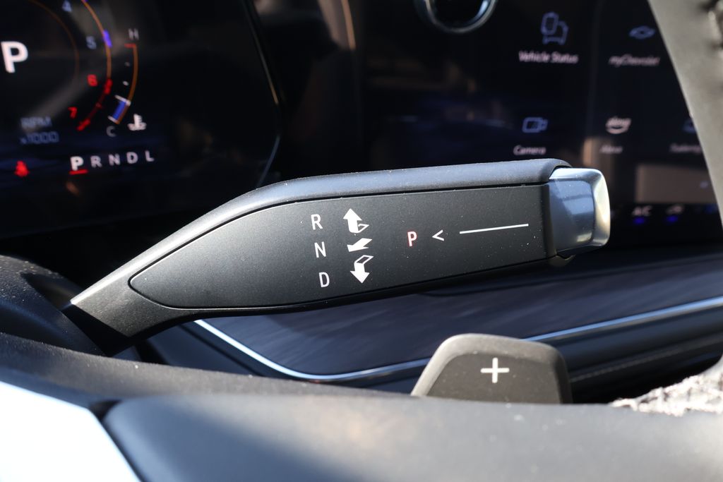 Thumbnail: 2025 Chevrolet Suburban - 25