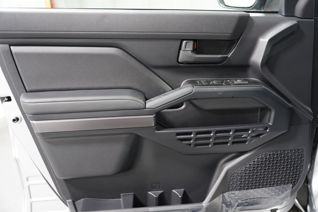 2025 Toyota 4Runner SR5 31