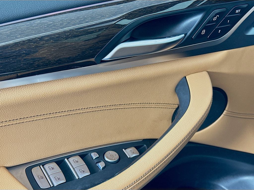 Thumbnail: 2021 BMW X3 - 18