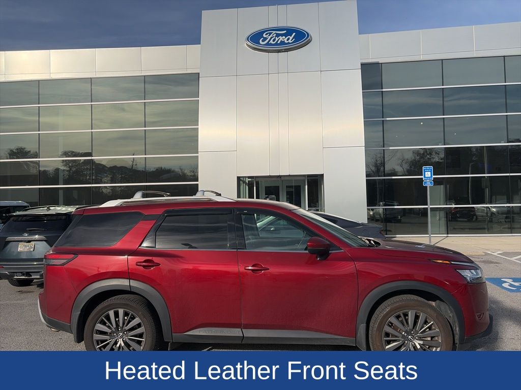 2022 Nissan Pathfinder SL 2WD