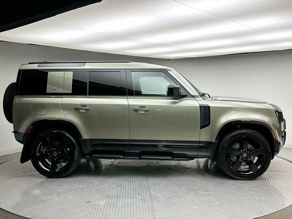 Thumbnail: 2024 Land Rover Defender - 14