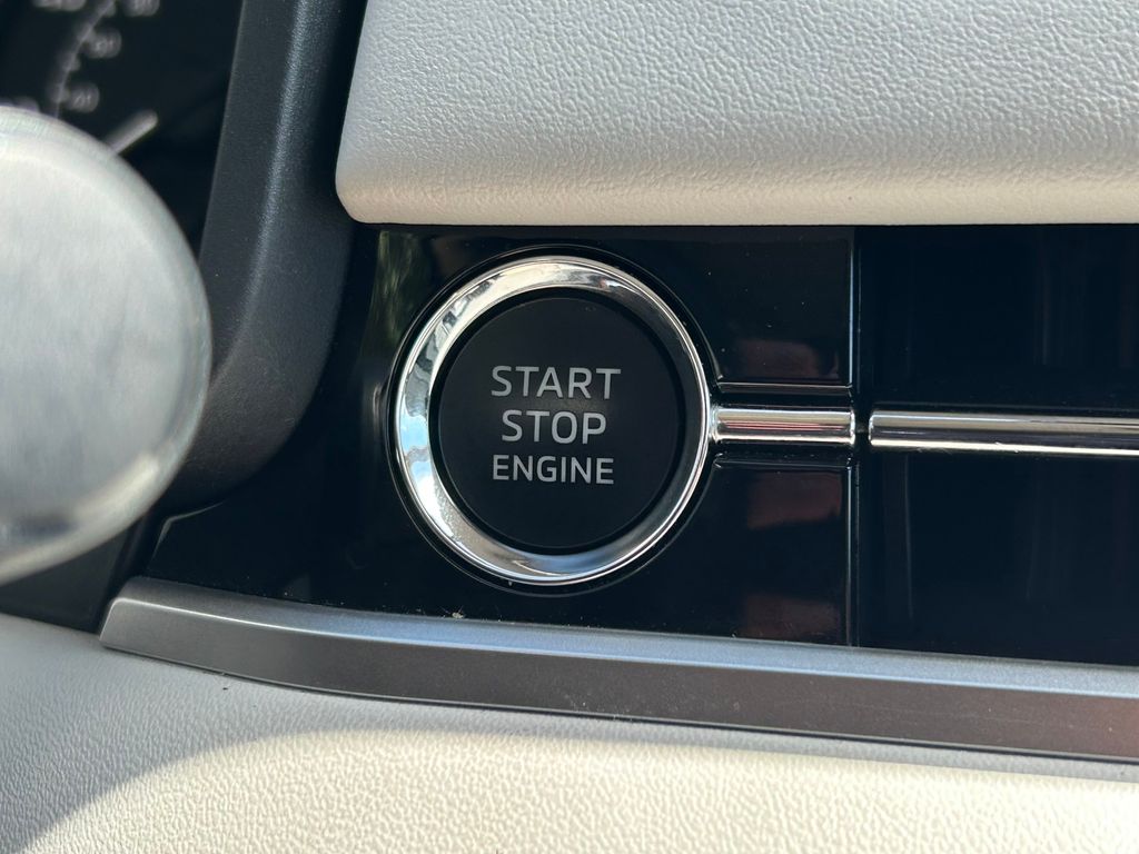 Used 2025 Mitsubishi Outlander SUV