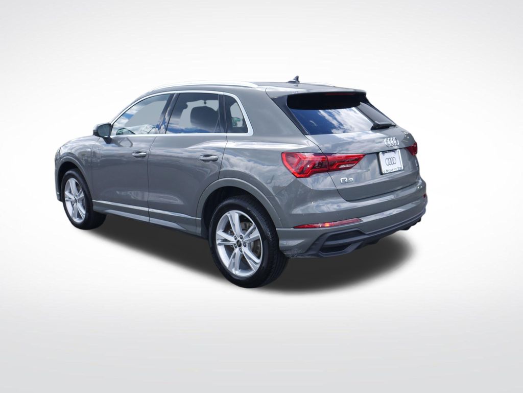 Thumbnail: 2023 Audi Q3 - 3