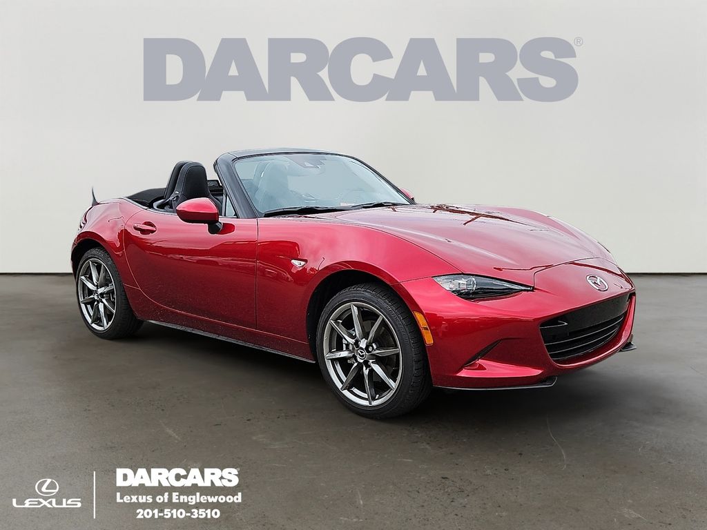 Soul Red Crystal Metallic 2023 Mazda MX-5 Miata Convertible Rear-Wheel Drive 6-Speed Automatic