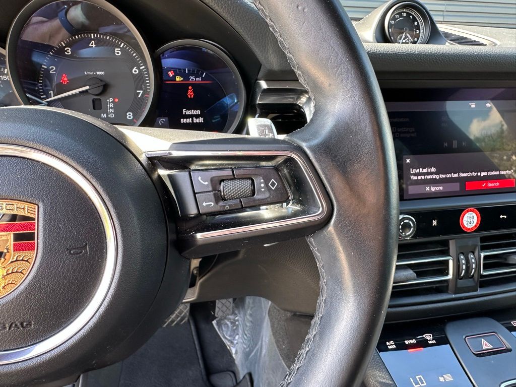 2022 Porsche Macan  19
