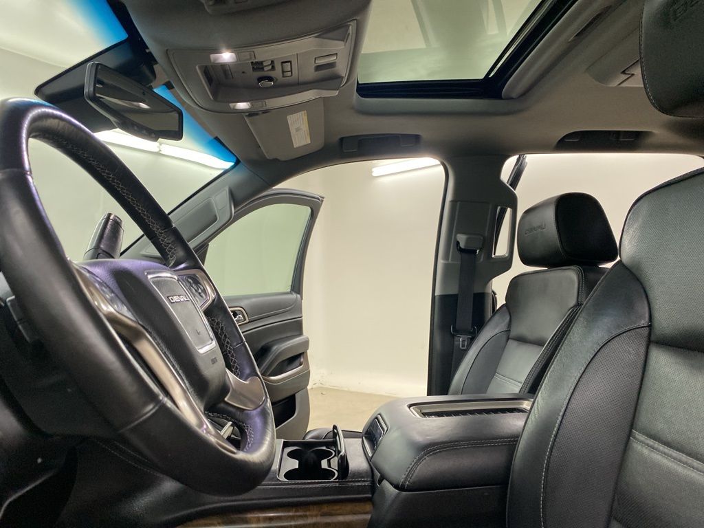 2018 GMC Yukon Denali photo