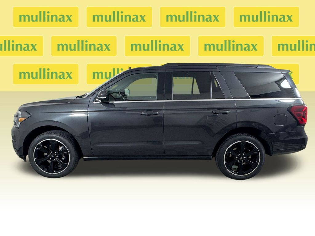 Certified Used 2022  Ford Limited image 13
