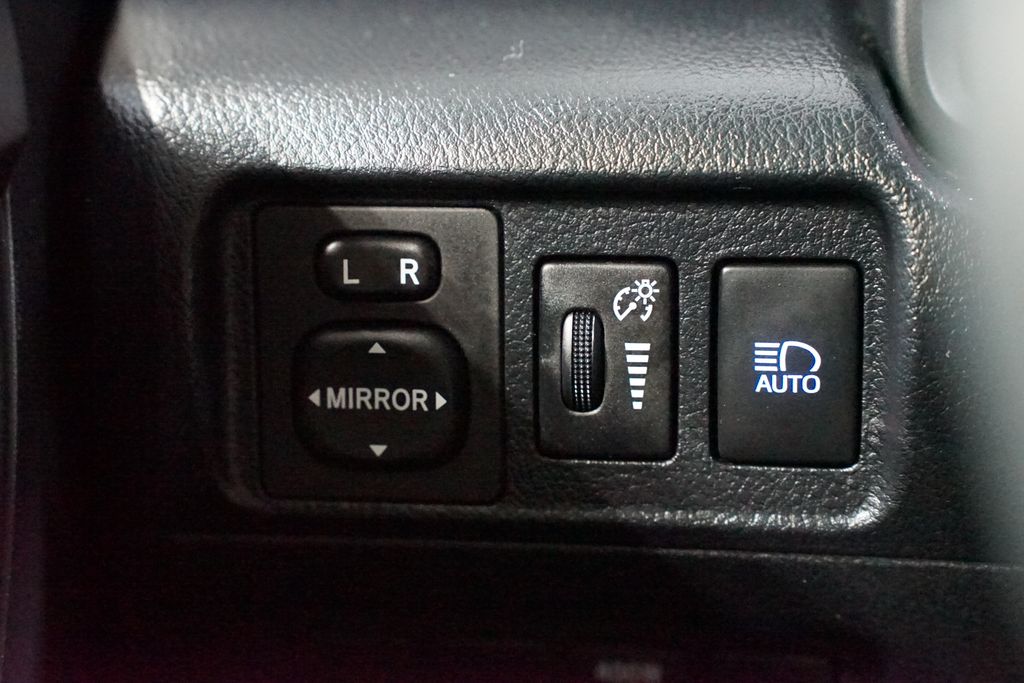 Thumbnail: 2022 Toyota 4Runner - 24