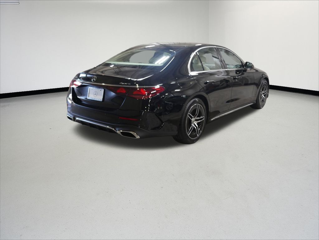 Thumbnail: 2026 Mercedes-Benz E-Class - 5