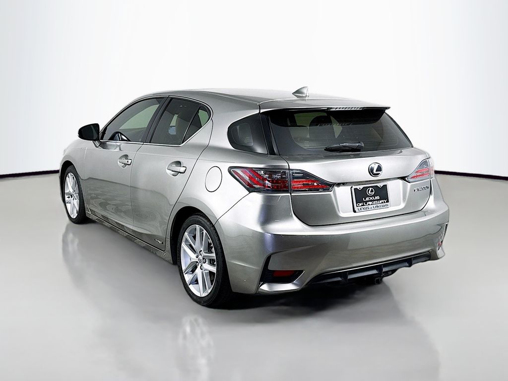 2017 Lexus CT 200h 7