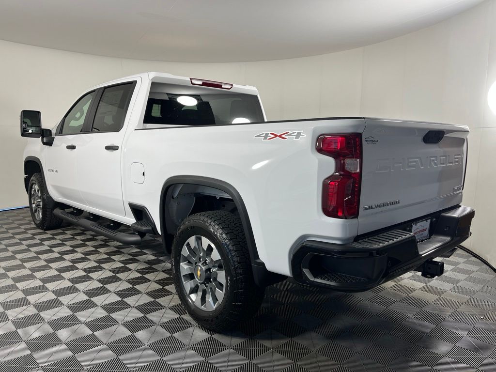 Thumbnail: 2026 Chevrolet Silverado 2500 - 3