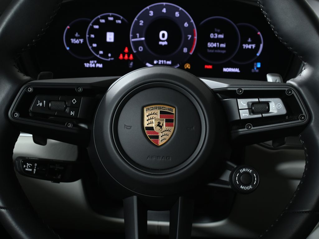 Thumbnail: 2025 Porsche  - 19