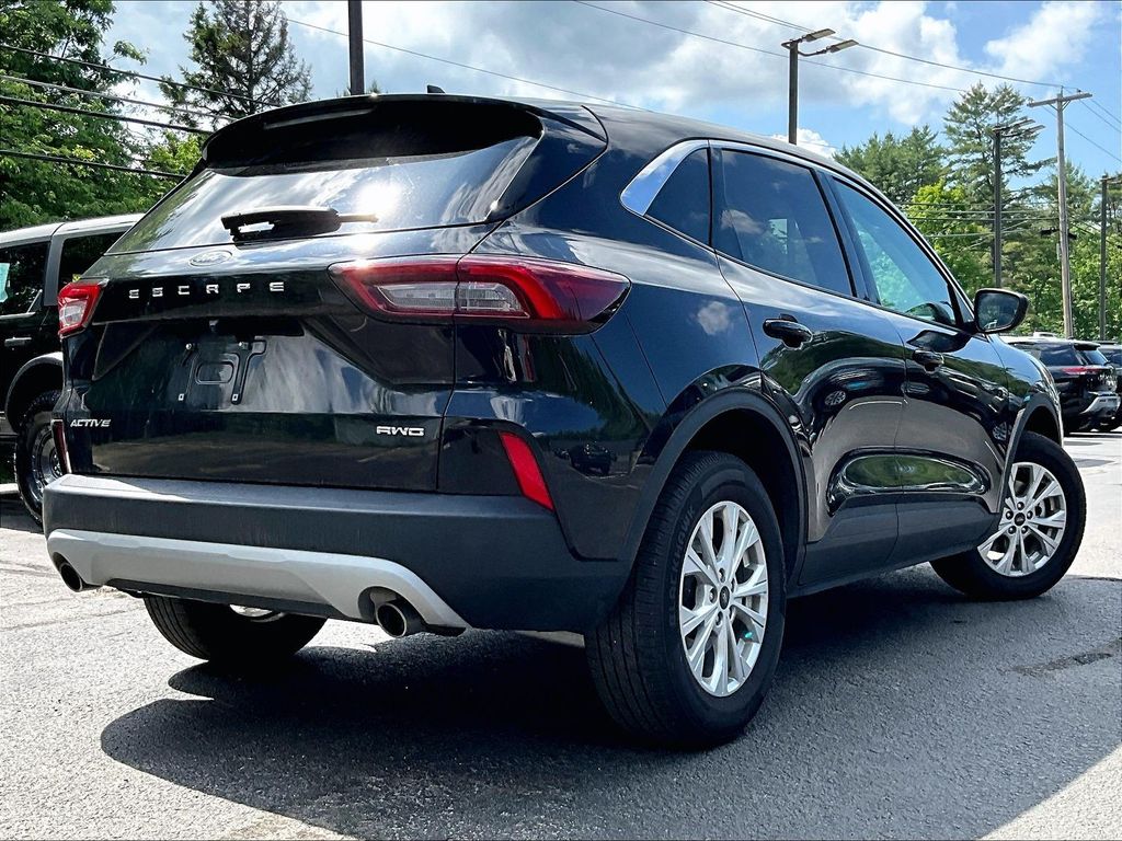 2024 Ford Escape — photo 4
