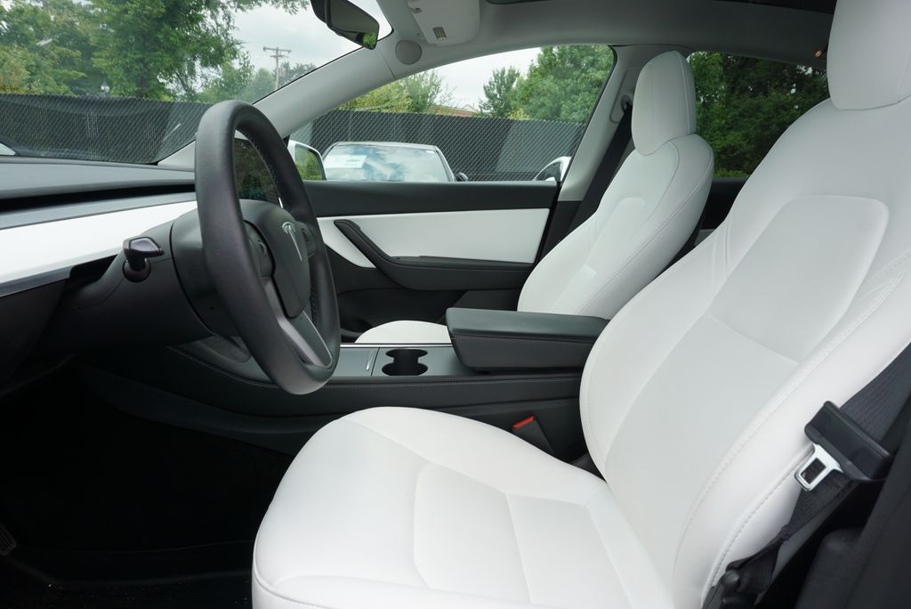 Thumbnail: 2022 Tesla Model Y - 9