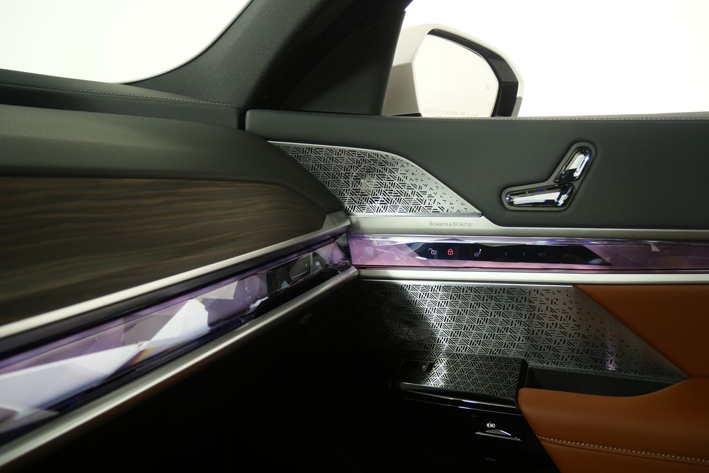 Thumbnail: 2025 BMW 7 Series - 28