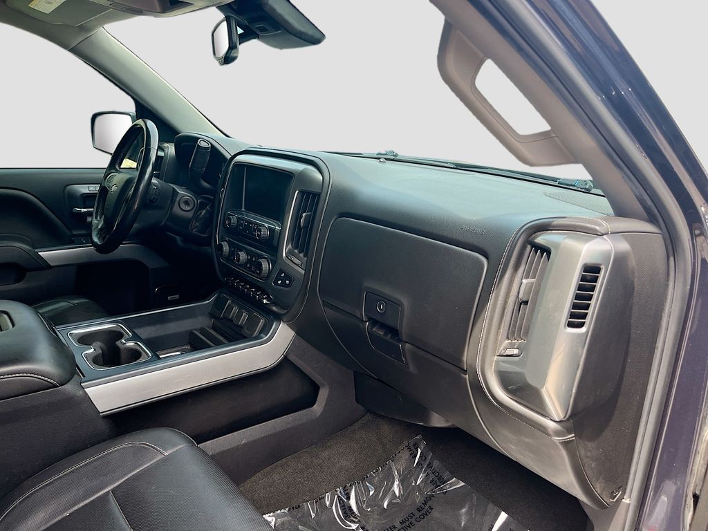 Used 2018 Blue Chevrolet LTZ image 28