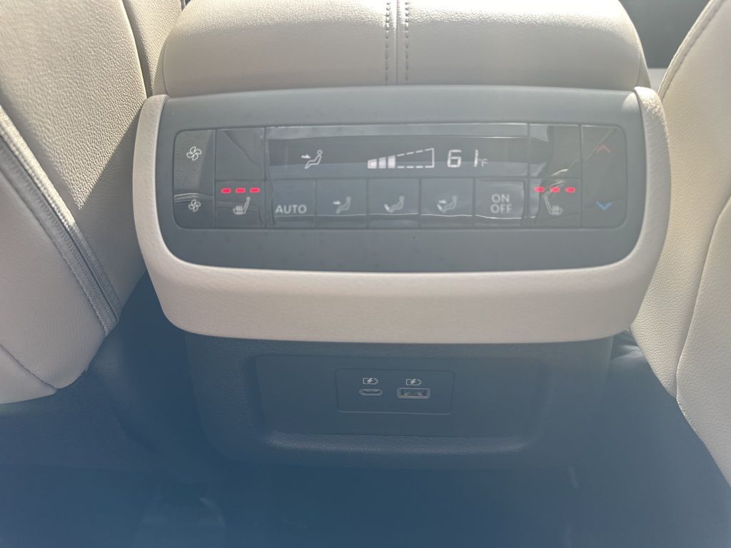 2025 Everest White Pearl Tricoat Nissan Pathfinder SL FWD SUV