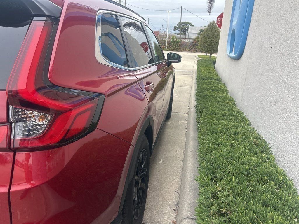 View vehicle photo 7