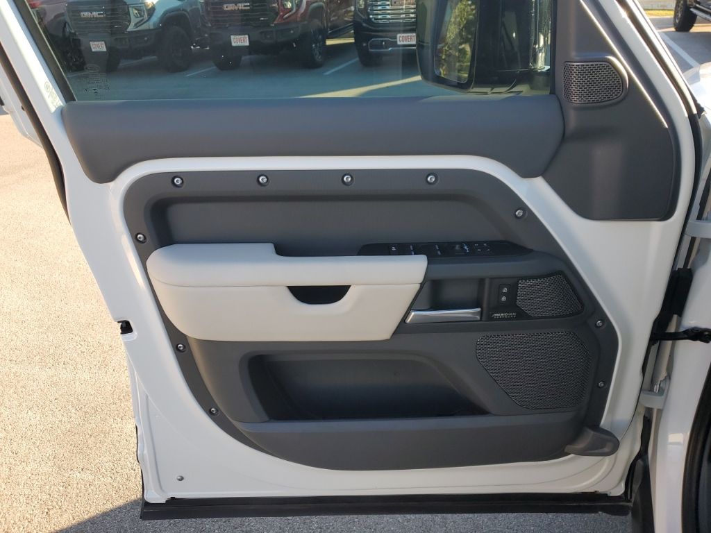 Used Car 2024 Land Rover Defender 110  X-dynamic Se For Sale Under $70,000 In Austin, Texas