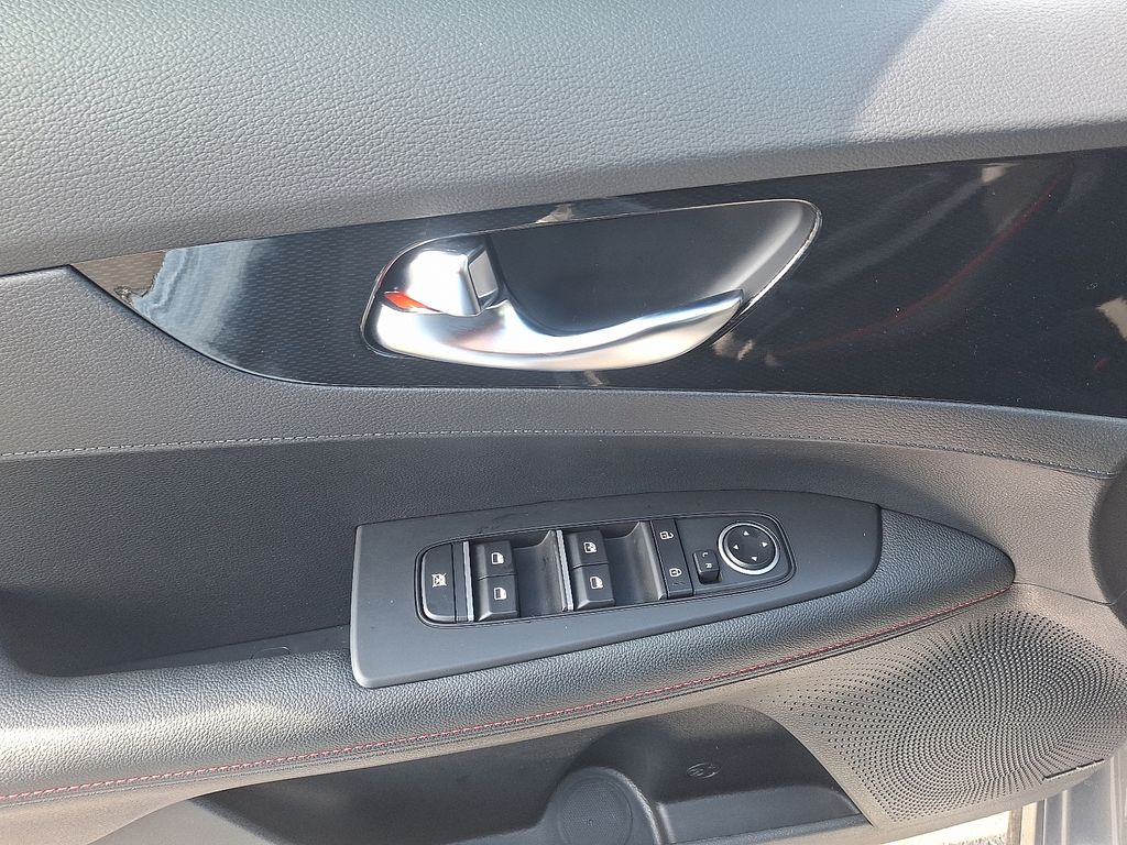 Thumbnail: 2024 Kia Forte - 12